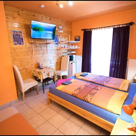 Homestay Arpi-ria Ueduelohaz