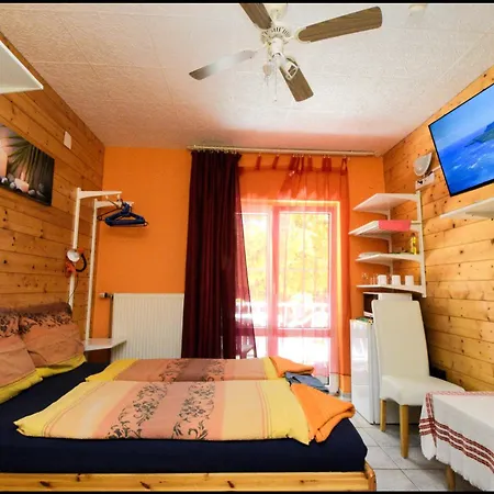 Arpi-ria Ueduelohaz Homestay